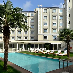 By Ihg 5*, Isztambul Törökország